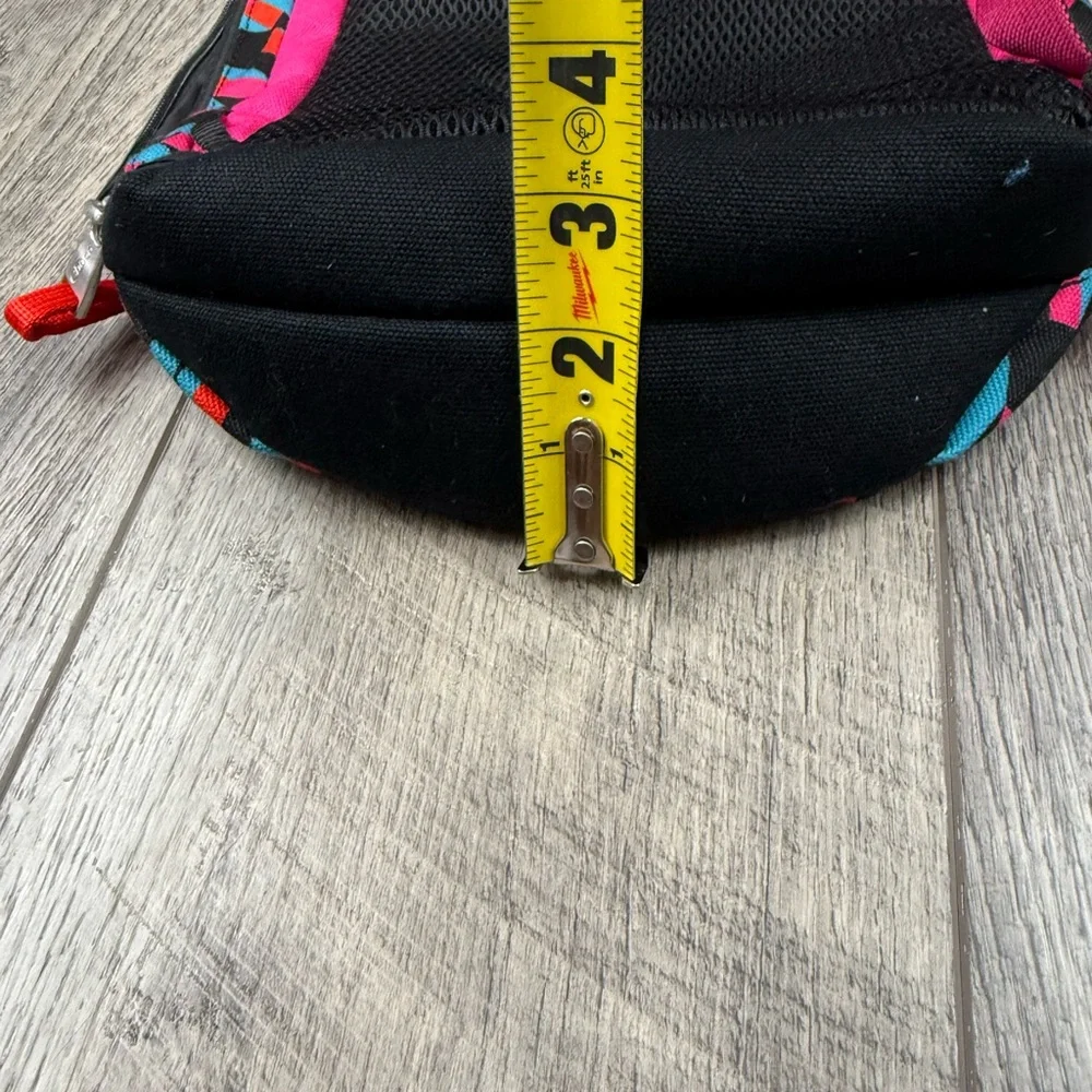 Chaco‎ Raglands Pink/Black Print Sling Bag